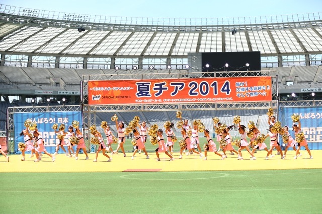 2014_natsucheer_06016