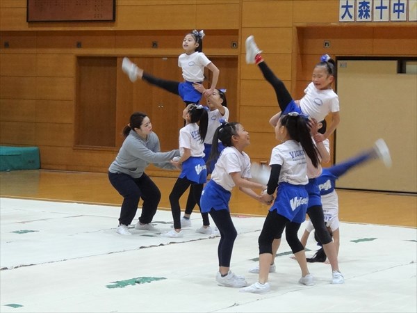 チア、ヴィッキーズ東京都大田区、３２